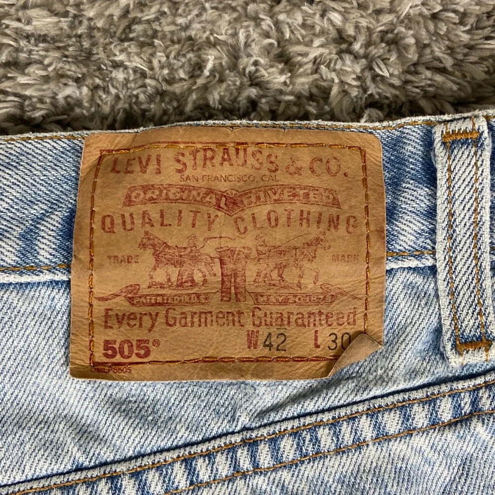 Vintage Levi's 505 Jeans Mens 42x30 Blue Denim‎ Light Wash Regular Straight Y2k